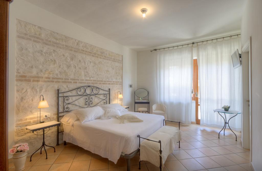Guest House Villa Eva Sirolo Bagian luar foto
