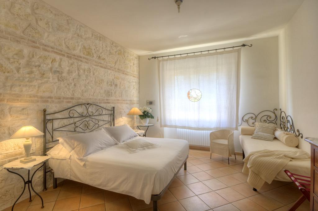 Guest House Villa Eva Sirolo Bagian luar foto
