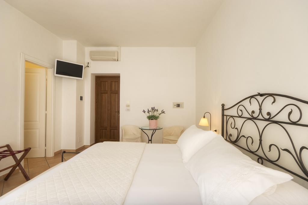 Guest House Villa Eva Sirolo Bagian luar foto