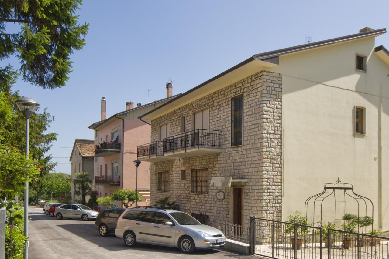 Guest House Villa Eva Sirolo Bagian luar foto